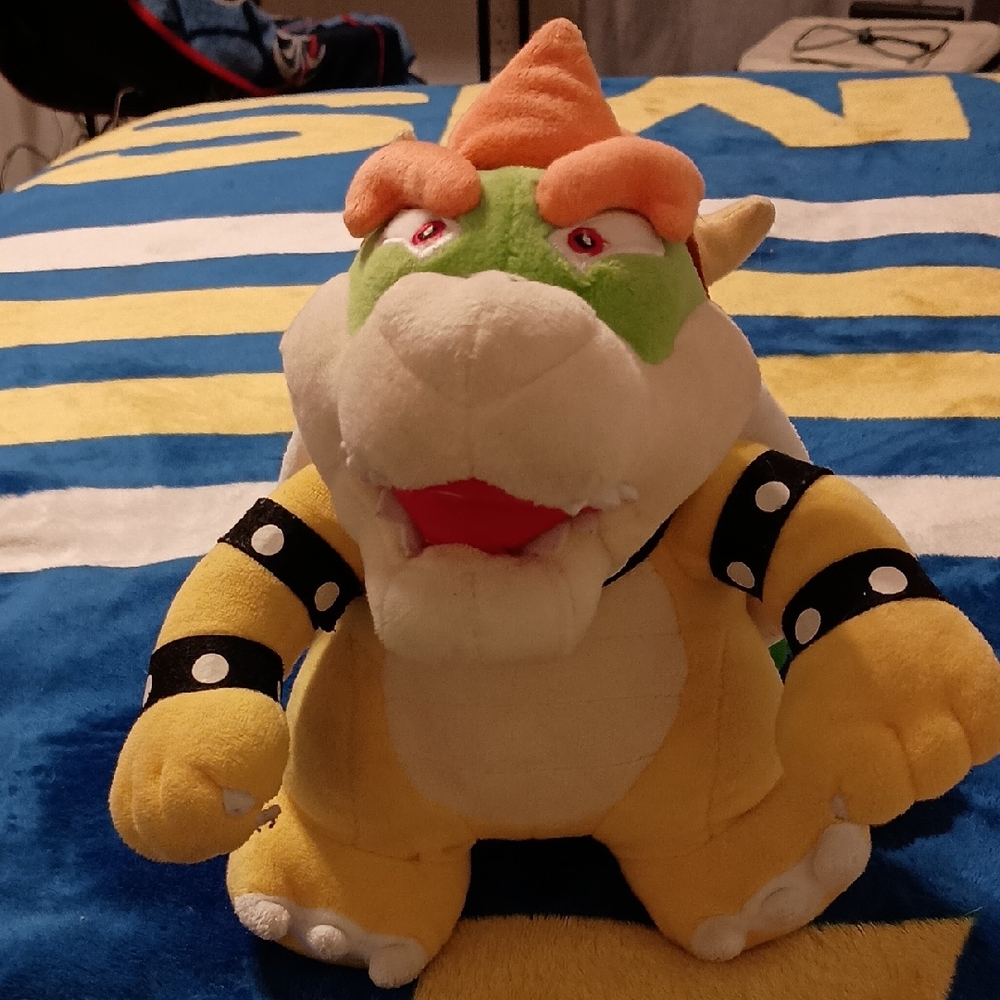Nintendo Super Mario Bowser Plush - , Green, Yellow Used  good condition Clean